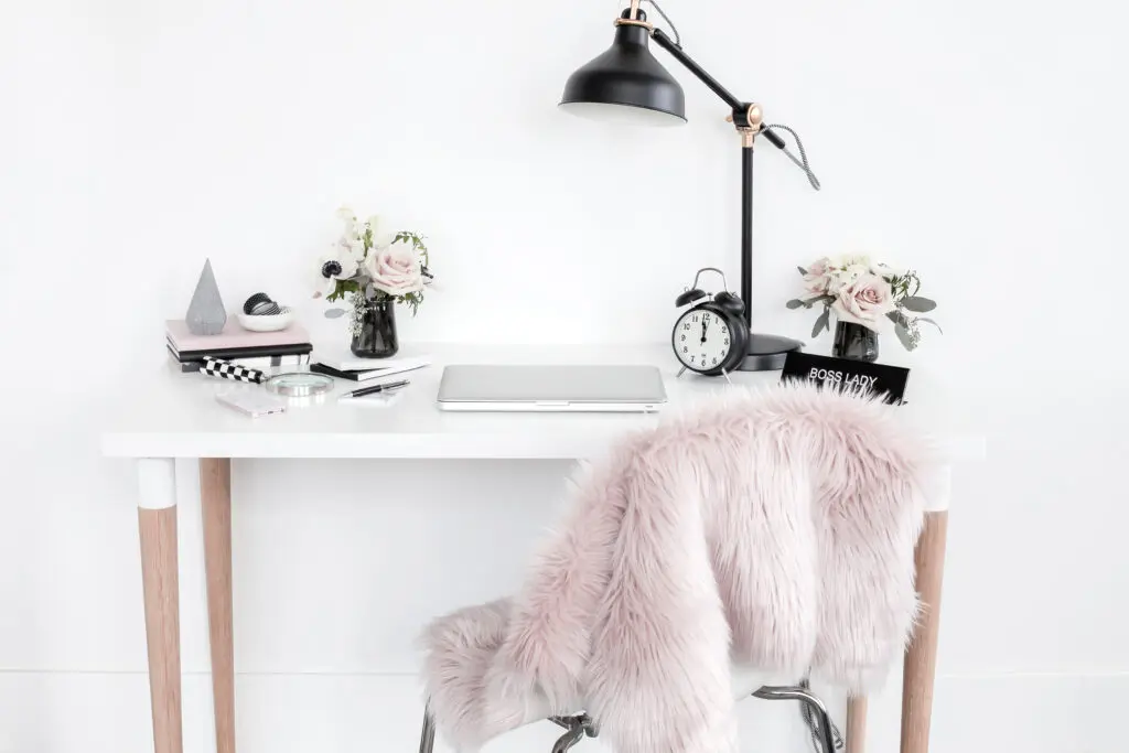 50 Blog Post Ideas For Home Decor Bloggers Blogging Her Way - Home Decor Content Ideas