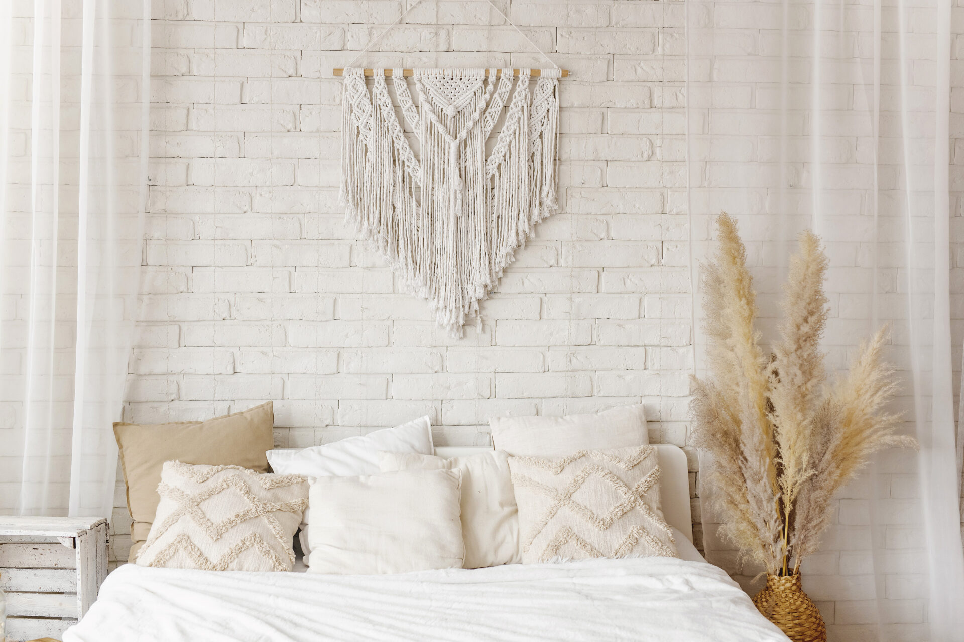 How To Start A Home Decor Blog And Make Money Blogging Her Way